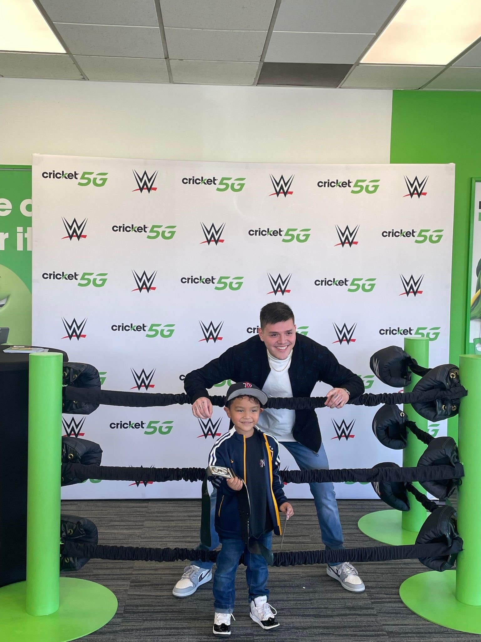 Cricket Wireless Teams with WWE® Superstars to Spread Smiles for Miles